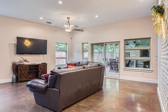 2510 Rosewood Ave in Austin, TX - Building Photo - Building Photo