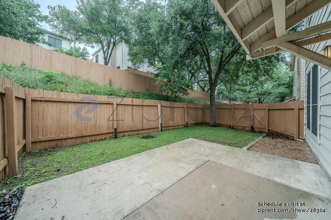 7501 Shadowridge Run in Austin, TX - Building Photo - Building Photo
