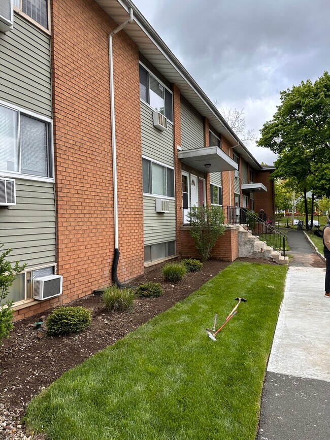 Riverhill Apartments in Nyack, NY - Foto de edificio - Building Photo