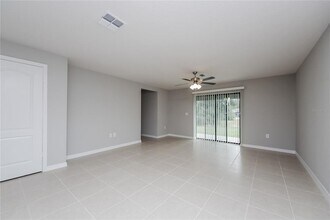 387 Begonia Ct in Poinciana, FL - Building Photo - Building Photo