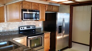 3410 Eisenhower Dr in Holiday, FL - Building Photo - Building Photo