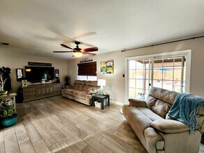 112 Jaimie Way in Del Rio, TX - Building Photo - Building Photo