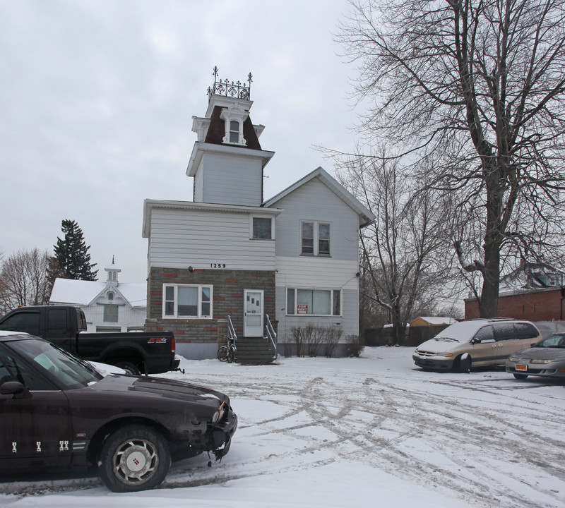 1259 Lyell Ave in Rochester, NY - Building Photo