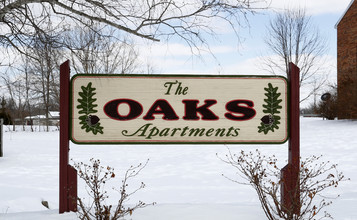 The Oaks Apartments in Bethel, OH - Building Photo - Building Photo