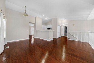 831 Genesee Dr in Naperville, IL - Building Photo - Building Photo