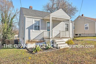 3911 Michigan Ave NW in Roanoke, VA - Building Photo - Building Photo