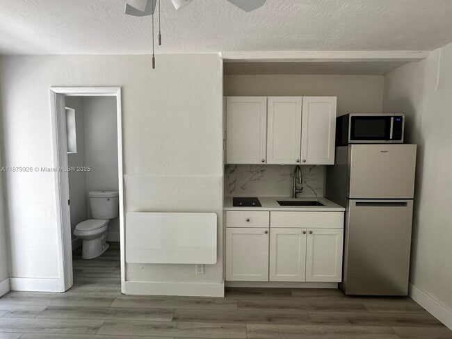 property at 2115 N 17th Ct