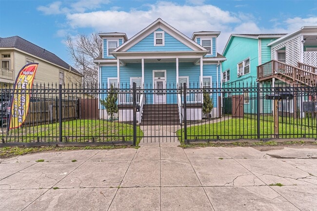 2914 Avenue K in Galveston, TX - Foto de edificio - Building Photo