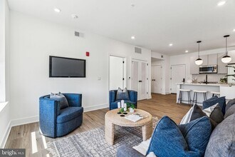 139 W Chelten Ave, Unit 502 in Philadelphia, PA - Building Photo - Building Photo