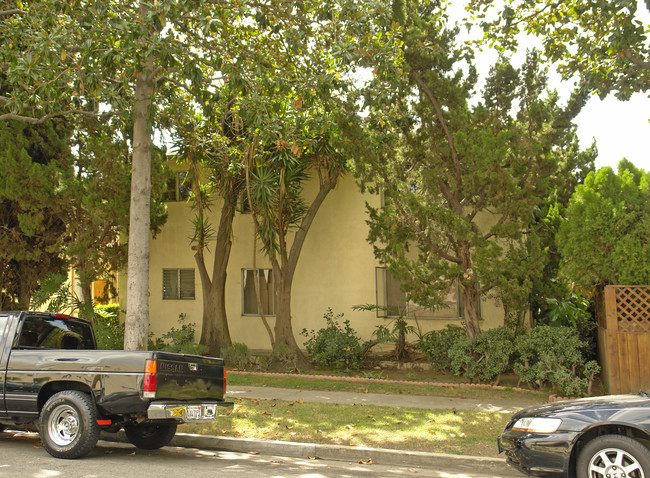 7630 Norton Ave in Los Angeles, CA - Building Photo - Building Photo