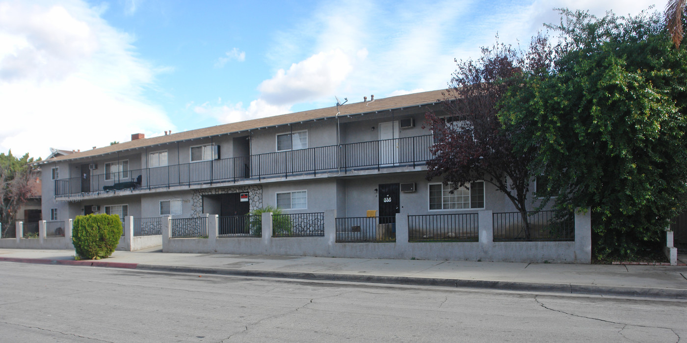 338 N Vecino Dr in Covina, CA - Foto de edificio