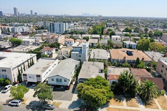 1436 S Bedford St, Unit 3 in Los Angeles, CA - Foto de edificio - Building Photo