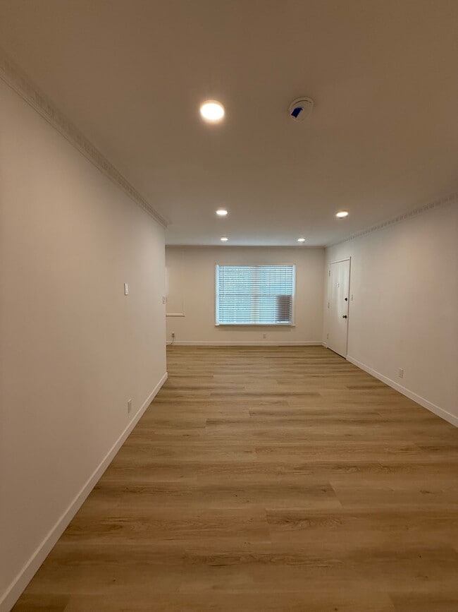 1229 Larrabee St in West Hollywood, CA - Foto de edificio - Building Photo