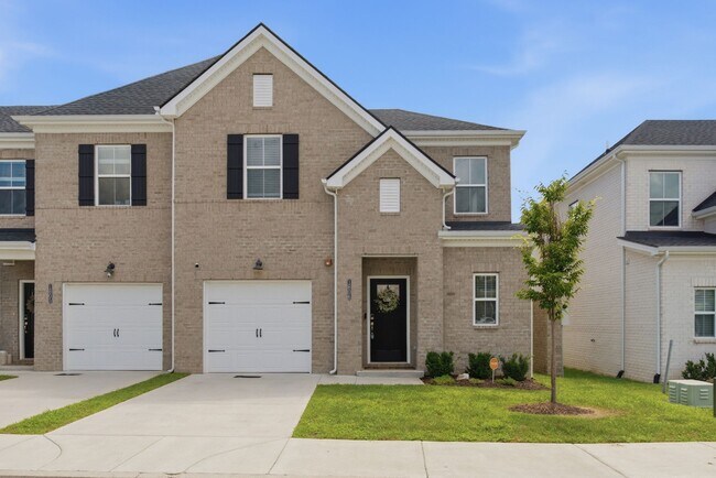 property at 204 Douglas Bend Rd