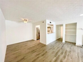 320 Park Ridge Cir in Marietta, GA - Building Photo - Building Photo