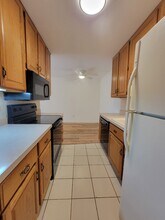 810 E Shady Way, Unit 102 in Arlington Heights, IL - Building Photo - Building Photo