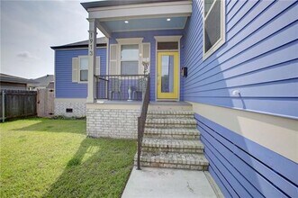 1913 Mehle St in Arabi, LA - Building Photo - Building Photo