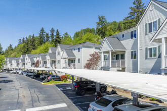 Emerald Pointe Condominium in Auburn, WA - Building Photo - Building Photo