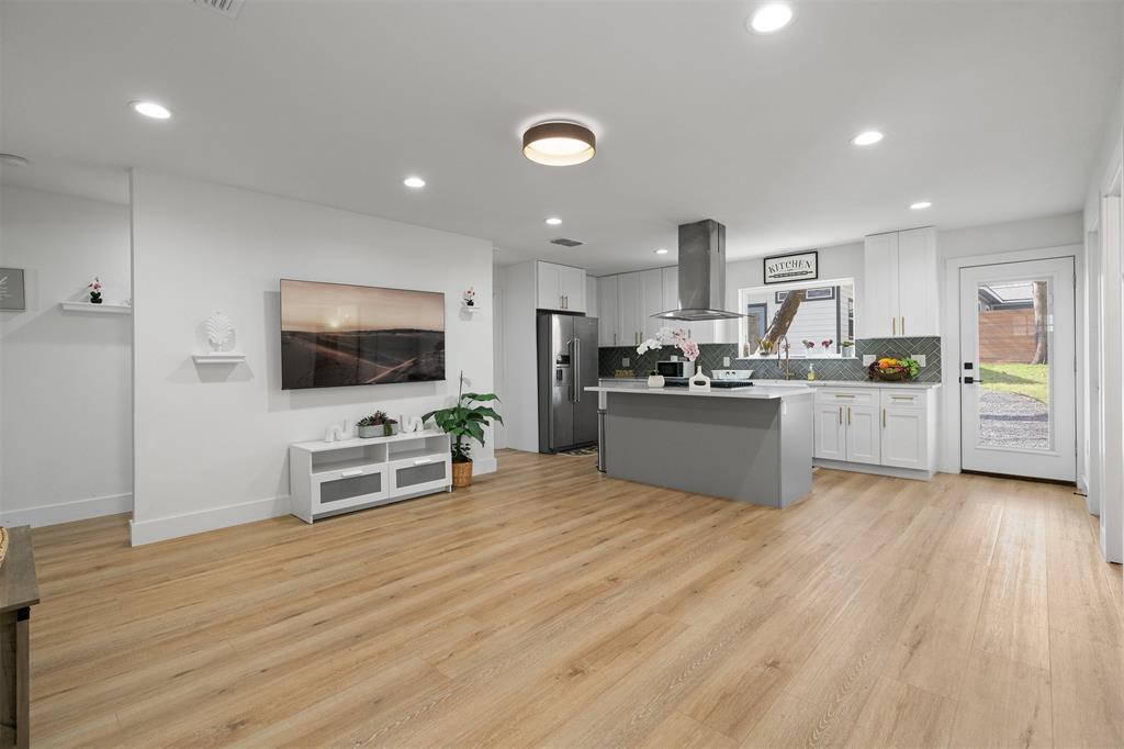 8516 Contour Dr in Austin, TX - Foto de edificio