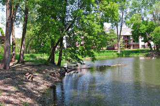 Olympic Ridge Apartments in Eden Prairie, MN - Foto de edificio - Building Photo