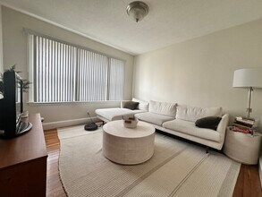 13 Linden St in Somerville, MA - Building Photo - Building Photo