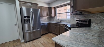 816 Brimfield Ct in Port Orange, FL - Building Photo - Building Photo