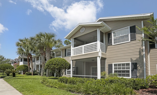 Lake Crossing Apartments