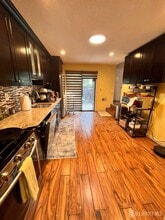15 Westgate Dr in Edison, NJ - Building Photo - Building Photo