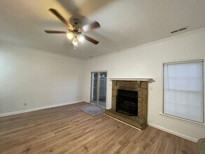 4708 Woods Edge Rd in Virginia Beach, VA - Building Photo - Building Photo