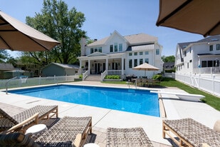 20 S Ewing St in Naperville, IL - Building Photo