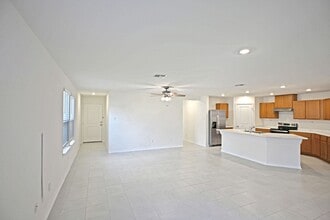 512 Dakota Crk in Canyon Lake, TX - Building Photo - Building Photo