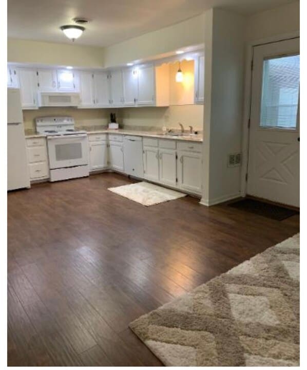 134 E Chapel Ave in Carlisle, PA - Foto de edificio