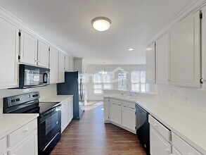 4840 Forest Highland Dr in Raleigh, NC - Foto de edificio - Building Photo