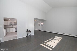 332 Woodbine St in Pemberton Township, NJ - Building Photo - Building Photo