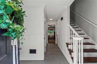 28 Huntington Pl Dr in Atlanta, GA - Building Photo - Building Photo