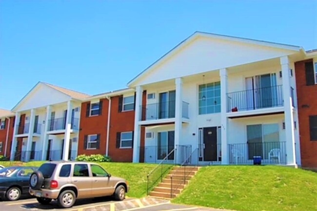 The Manor in Easton, PA - Building Photo - Interior Photo