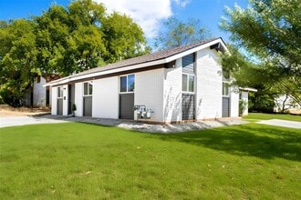 4913 Hawk Cove in Austin, TX - Building Photo - Building Photo