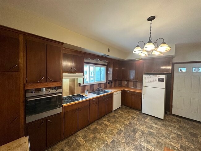 74 Pearson Ave in Somerville, MA - Foto de edificio - Building Photo