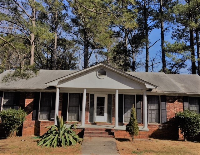 5670 Morning Creek Cir in Atlanta, GA - Building Photo