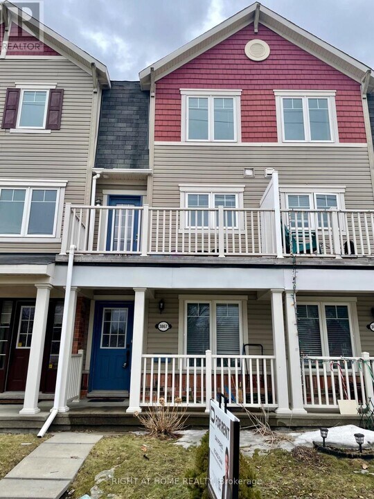 3867 Strandherd Dr in Ottawa, ON - Building Photo