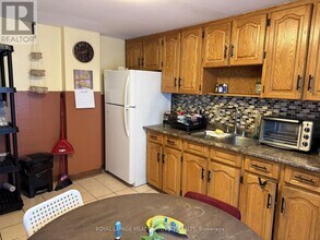 492 Dufferin St in Toronto, ON - Building Photo - Building Photo