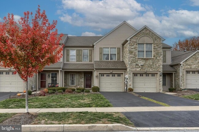 1959 Deer Run Dr in Hummelstown, PA - Foto de edificio - Building Photo