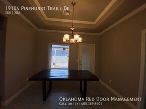 19104 Pinehurst Trail Dr in Edmond, OK - Building Photo - Building Photo