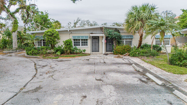 Apartments of Azalea in Vero Beach, FL - Building Photo - Building Photo