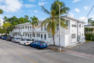 710 7th St in Miami Beach, FL - Building Photo - Building Photo
