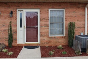 3730 Old Flowery Branch Road, Unit 2G in Oakwood, GA - Building Photo