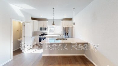 1758 Creek Edge Vw in Colorado Springs, CO - Building Photo - Building Photo