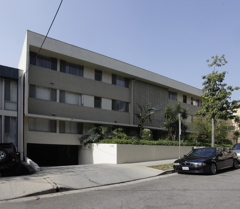 Harratt Towers in West Hollywood, CA - Building Photo