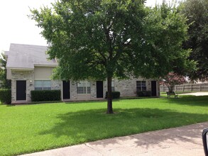 1110 Spring Loop in Bryan, TX - Foto de edificio - Building Photo