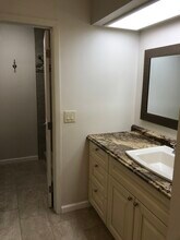 60 Joanne Pl in Oldsmar, FL - Foto de edificio - Building Photo